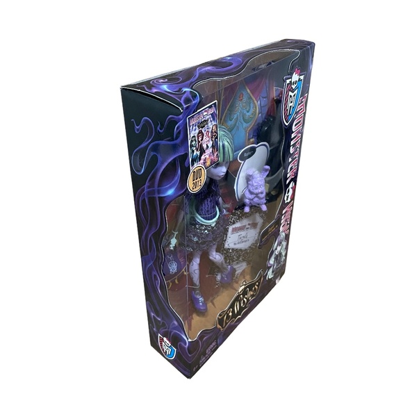 Monster High 13 Wishes Series Twyla Boogeyman Fashion Doll NIB NEW! - Picture 4 of 5